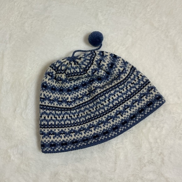 Nordic Style Blue and White Knit Beanie - Picture 3 of 7